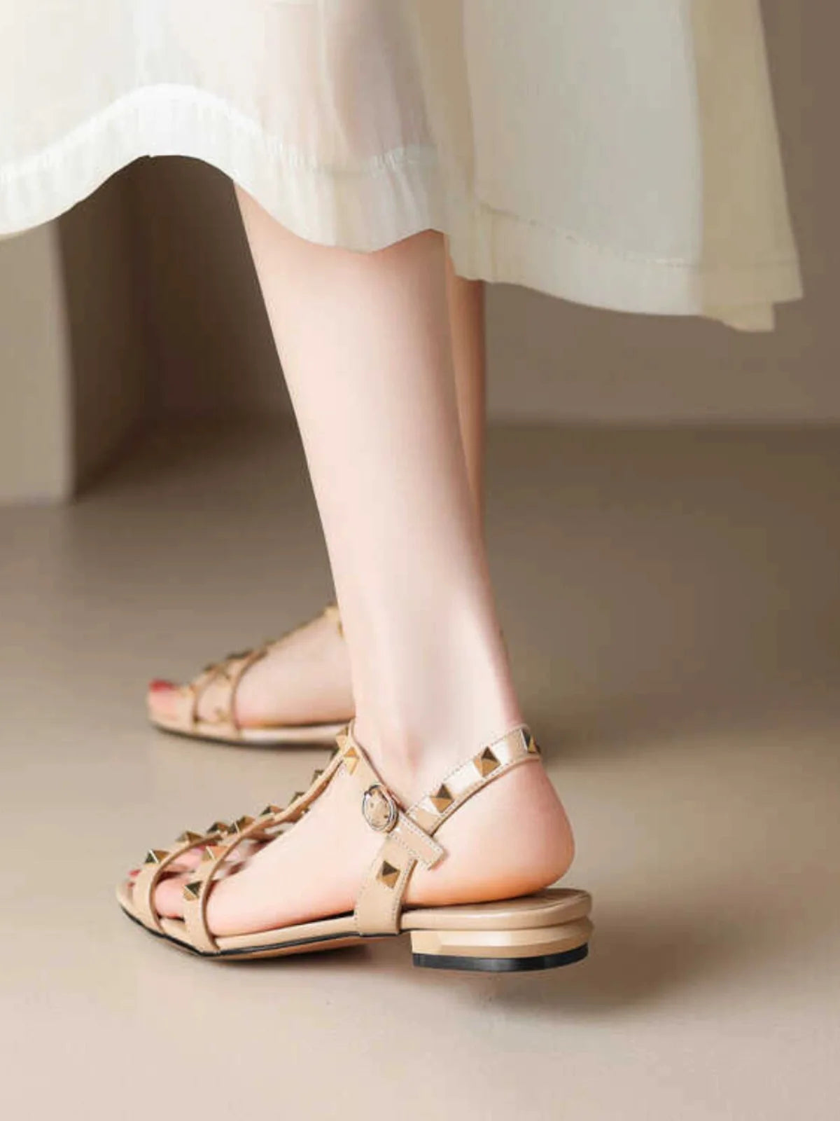 Black Luxury Design Womens Rhinestone Alphabet Summer Flat Slippers Outdoor Fashion Rivet Ladies Sandals Casual Party Beach